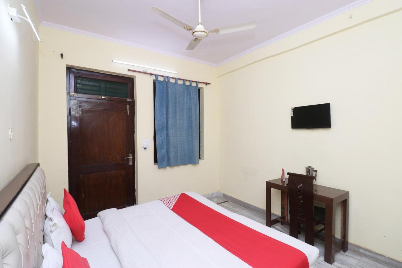 Oyo Hotel Ayaan Bareilly Esterno foto