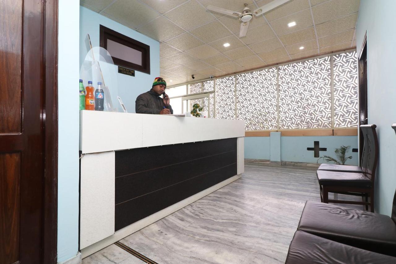 Oyo Hotel Ayaan Bareilly Esterno foto