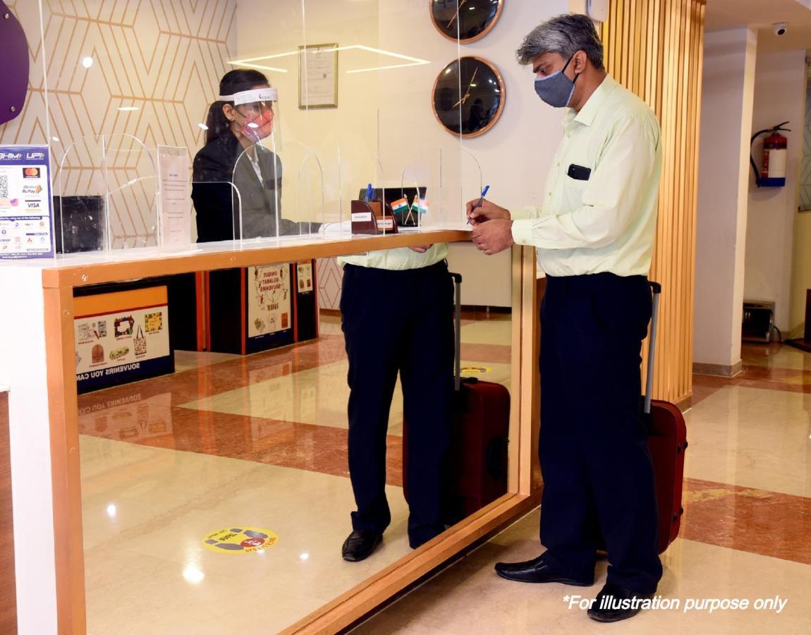 Oyo Hotel Ayaan Bareilly Esterno foto