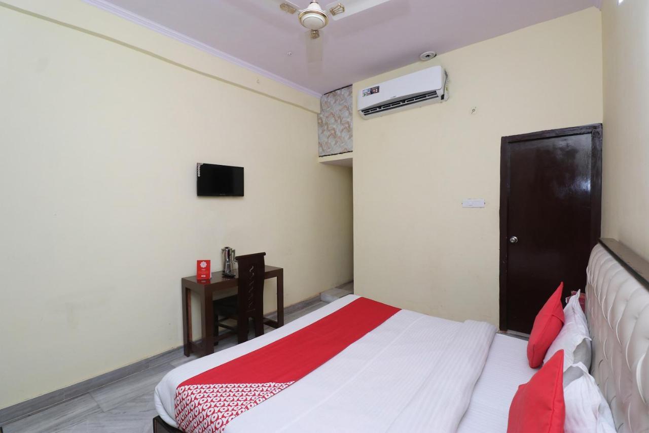 Oyo Hotel Ayaan Bareilly Esterno foto